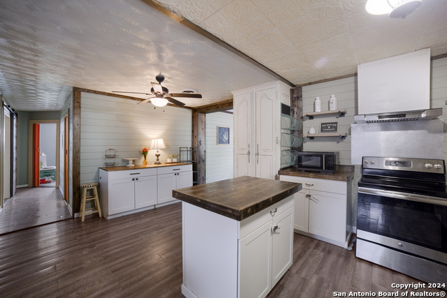 949 Eikel St, New Braunfels, Texas image 11
