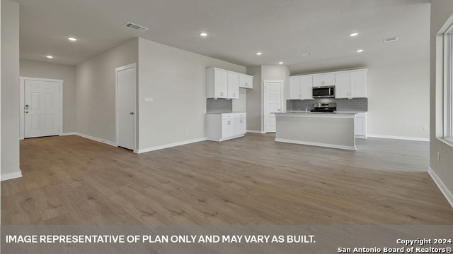 114 Barron Estate Cove, Lockhart, Texas image 10