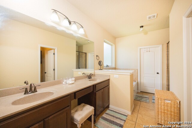 6031 Diego Ln, San Antonio, Texas image 20