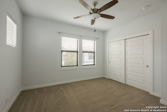 1130 N Olive St, San Antonio, Texas image 20