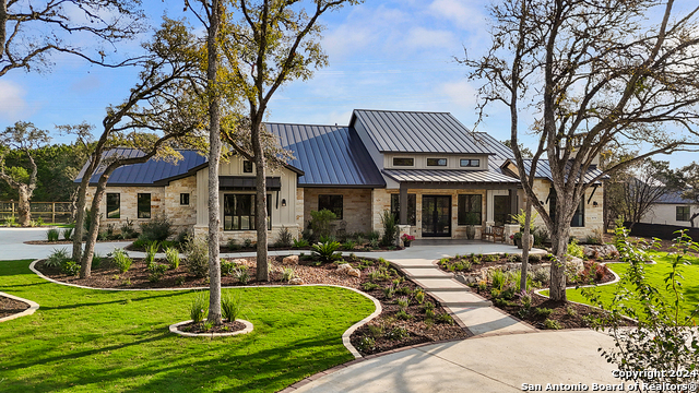 8170 Blue Oak Way, Garden Ridge, Texas image 2