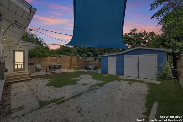 535 Bailey Ave, San Antonio, Texas image 20