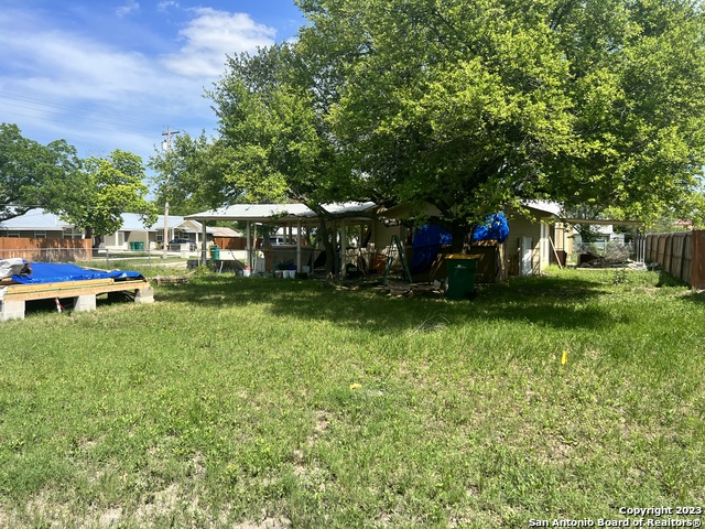 1714 Constantinople St, Castroville, Texas image 8