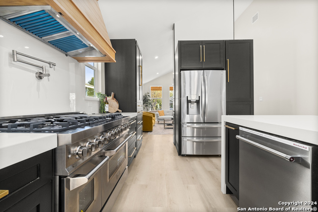 211 Bailey Ave., San Antonio, Texas image 10