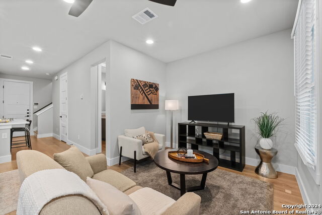 311 E Evergreen St #4, San Antonio, Texas image 7