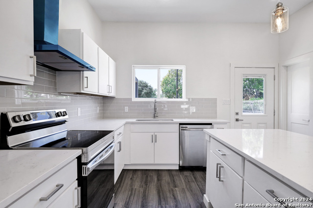 1031 S Gevers St, San Antonio, Texas image 3