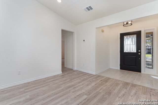 2835 Burning Log, San Antonio, Texas image 5