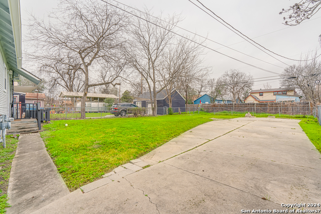 2035 W Summit Ave, San Antonio, Texas image 38