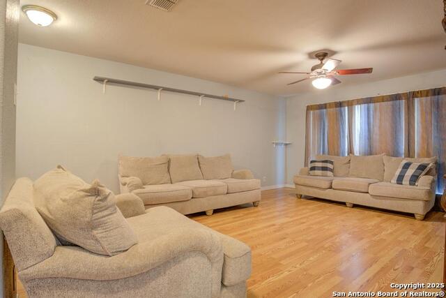 15103 Kamary Ln, San Antonio, Texas image 4