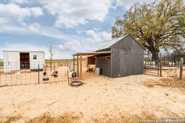 536 County Road 119, Floresville, Texas image 42