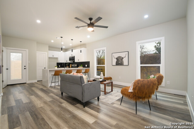803 Indiana St, San Antonio, Texas image 4