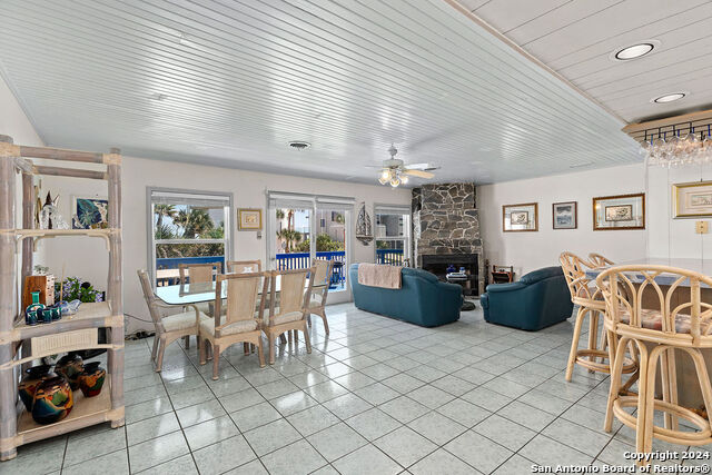 132 E Sunset Dr, South Padre Island, Texas image 3