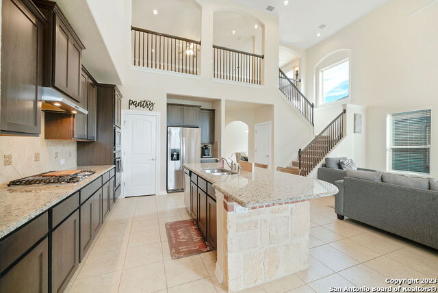 8211 High Noon Way, San Antonio, Texas image 13