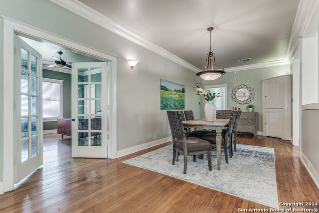 614 E Park Ave, San Antonio, Texas image 13