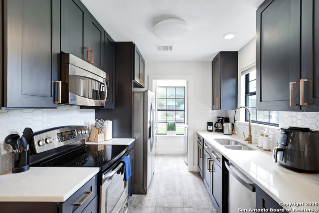 225 Utah, San Antonio, Texas image 11