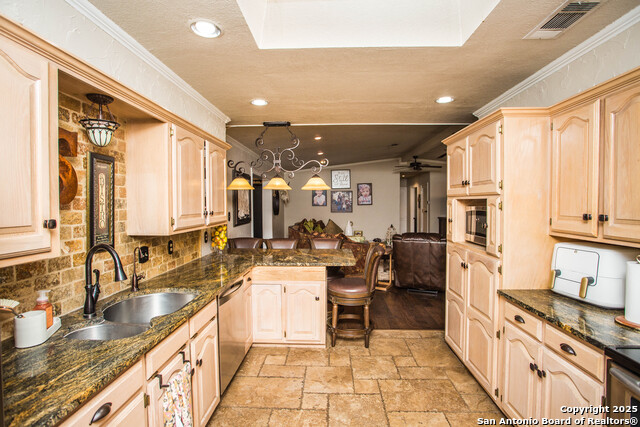 703 E Fir St, Denver City, Texas image 11