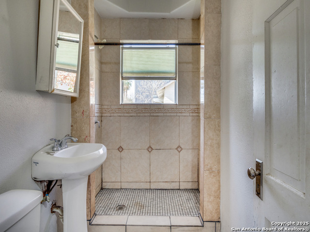 1107 E Euclid Ave, San Antonio, Texas image 20