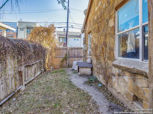 1107 E Euclid Ave, San Antonio, Texas image 21