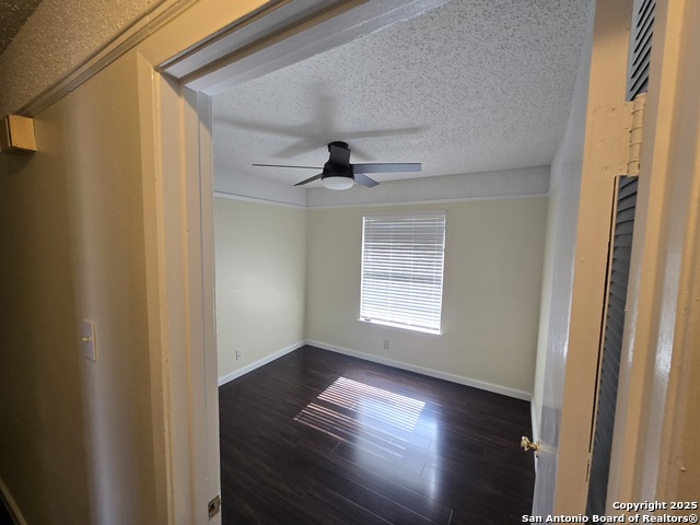 5050 Creekmoor Dr, San Antonio, Texas image 8