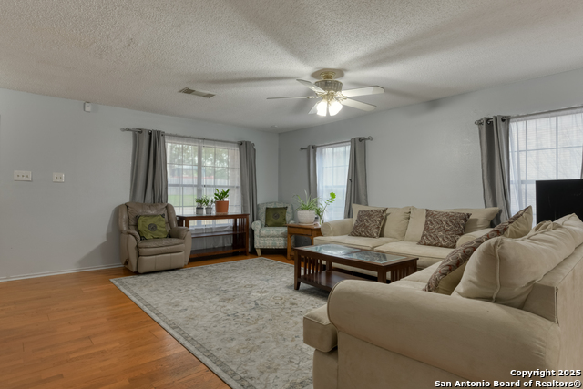 15722 Knollhollow, San Antonio, Texas image 4