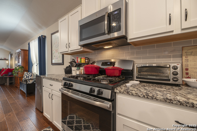 6106 Akin Elm, San Antonio, Texas image 9