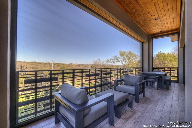1728 Chardonnay, New Braunfels, Texas image 15