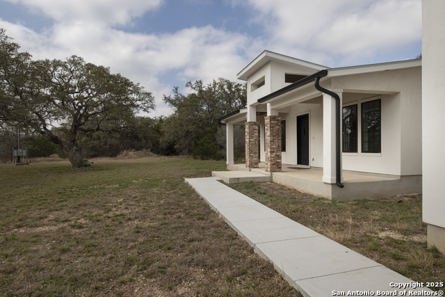 1456 Herbelin Rd, New Braunfels, Texas image 3