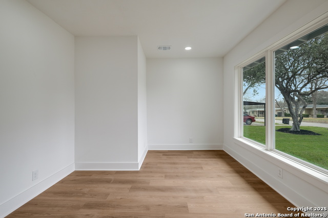 527 Blakeley, San Antonio, Texas image 5