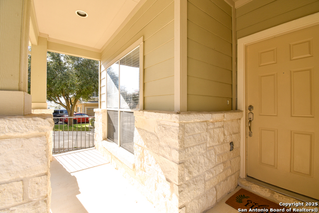 111 Mirror Lk, San Antonio, Texas image 4