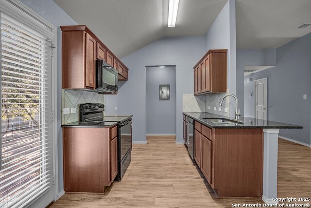454 Canyon Edge, Canyon Lake, Texas image 13