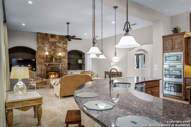 2041 Incrociato, New Braunfels, Texas image 6