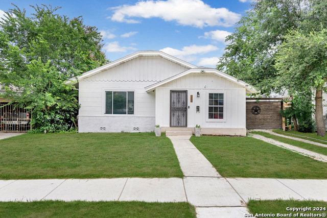 535 Bailey Ave, San Antonio, Texas image 2