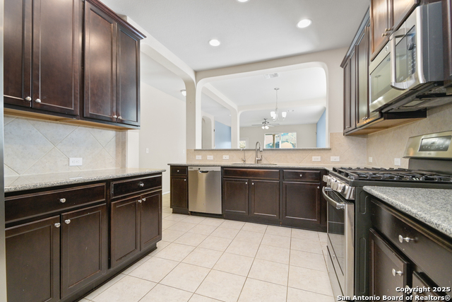839 Three Iron, San Antonio, Texas image 7
