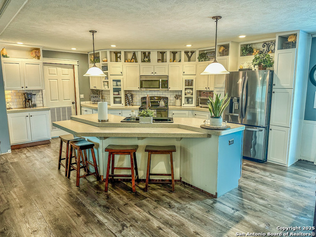 240 Dominguez, Marion, Texas image 1
