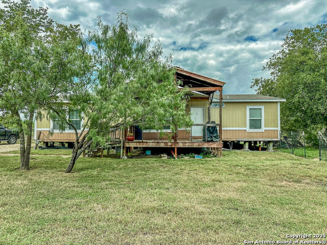 240 Dominguez, Marion, Texas image 30