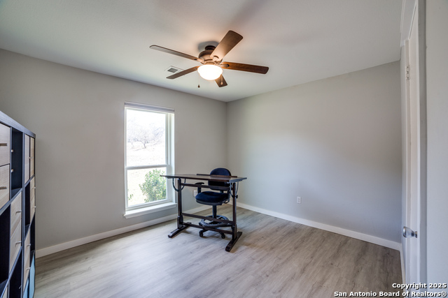 8415 County Road 279, Rio Medina, Texas image 14