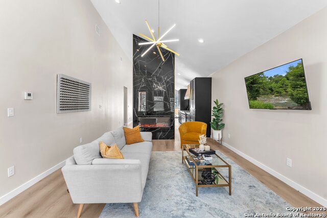 211 Bailey Ave, San Antonio, Texas image 19