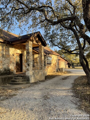 473 County Road 385, San Antonio, Texas image 3