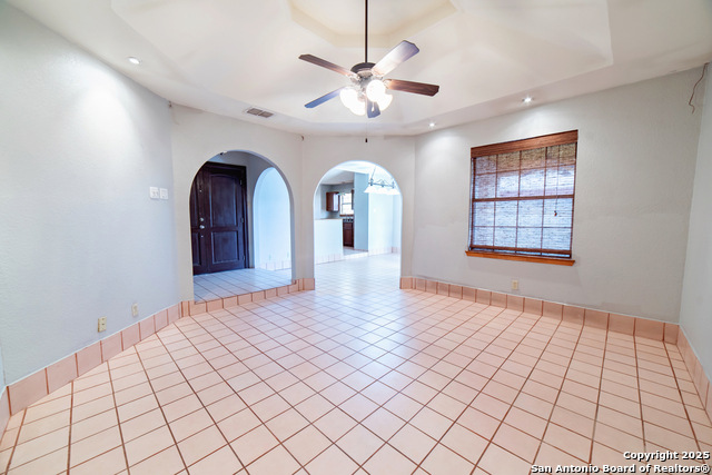 96 Grove Ave, Laredo, Texas image 6