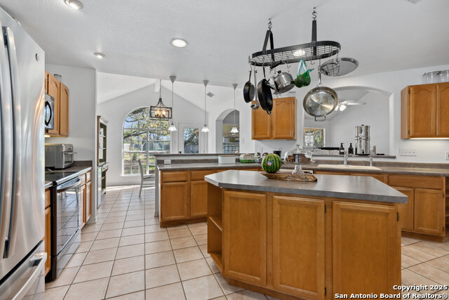 933 Misty Water, San Antonio, Texas image 6