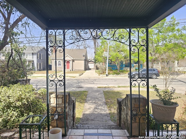 208 Eleanor Ave, San Antonio, Texas image 6