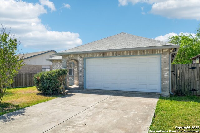 5111 Fawn, San Antonio, Texas image 3