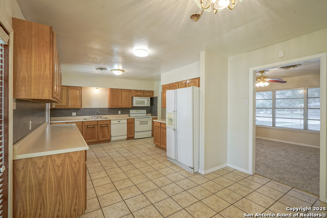 5602 Crosswind, Windcrest, Texas image 9