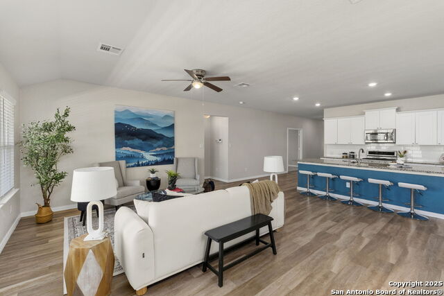 8525 Norias Wheel, San Antonio, Texas image 16