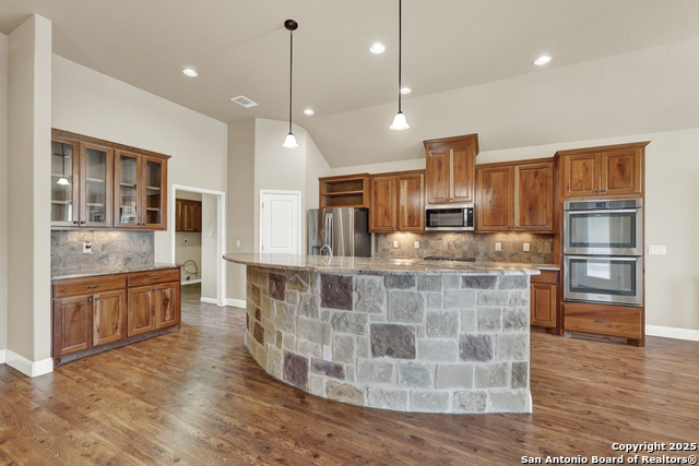 112 Falling, New Braunfels, Texas image 11