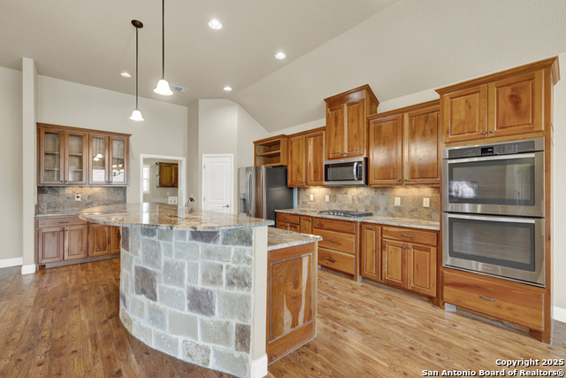 112 Falling, New Braunfels, Texas image 12