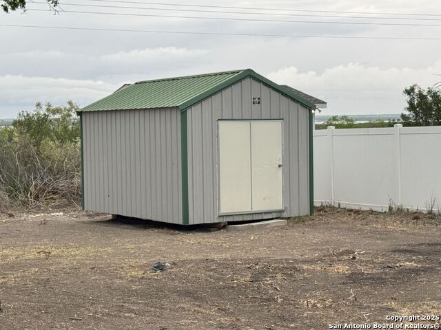 136 Lakeview Trace, Three Rivers, Texas image 18