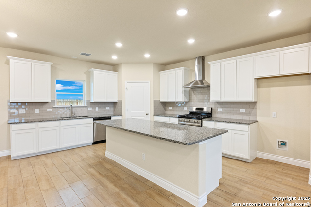 117 Growers, Poteet, Texas image 8