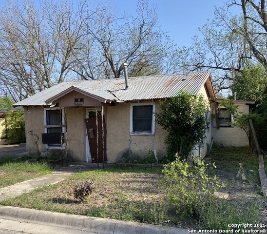 1503 12th, Hondo, Texas image 1