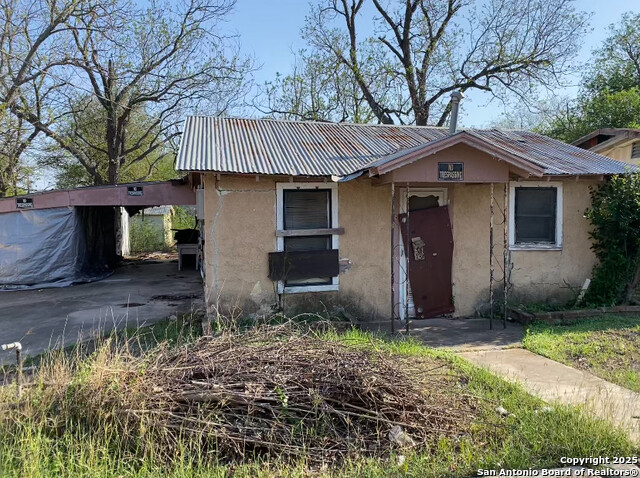 1503 12th, Hondo, Texas image 2